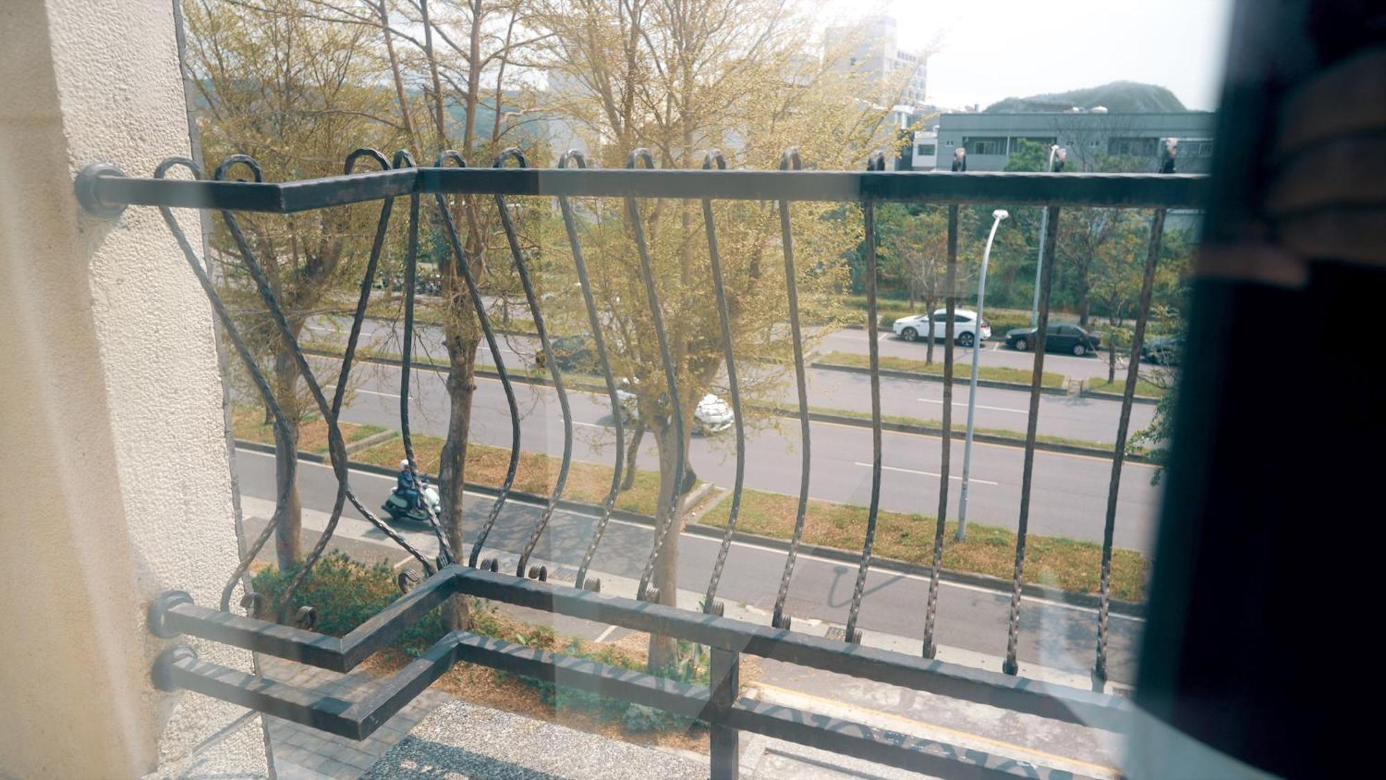 咻咻宿 Xiuxiu 電梯宅 Taitung Exterior photo